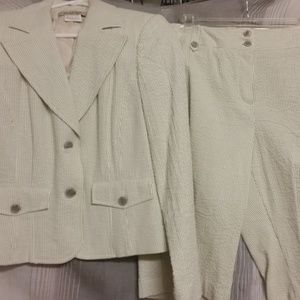 Harve' Bernard Mint Green & Cream Seersucker suit